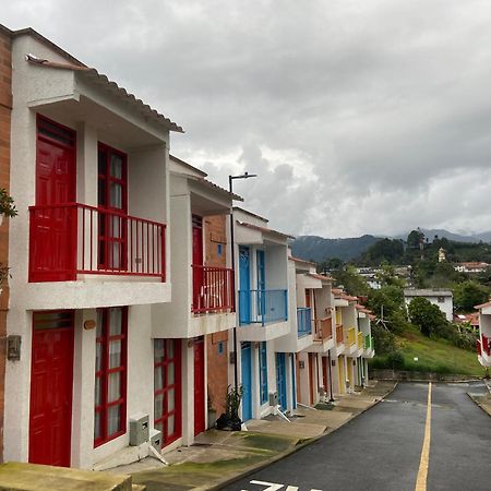 Casa Roma - La Tranquilidad Del Campo En La Ciudad - Rnt 1 0 8 1 3 7- Villa Salento Buitenkant foto